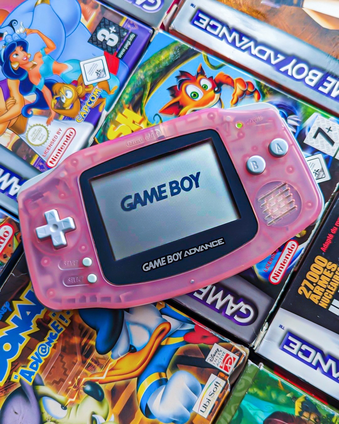 Nintendo Game Boy Advance掌机图片