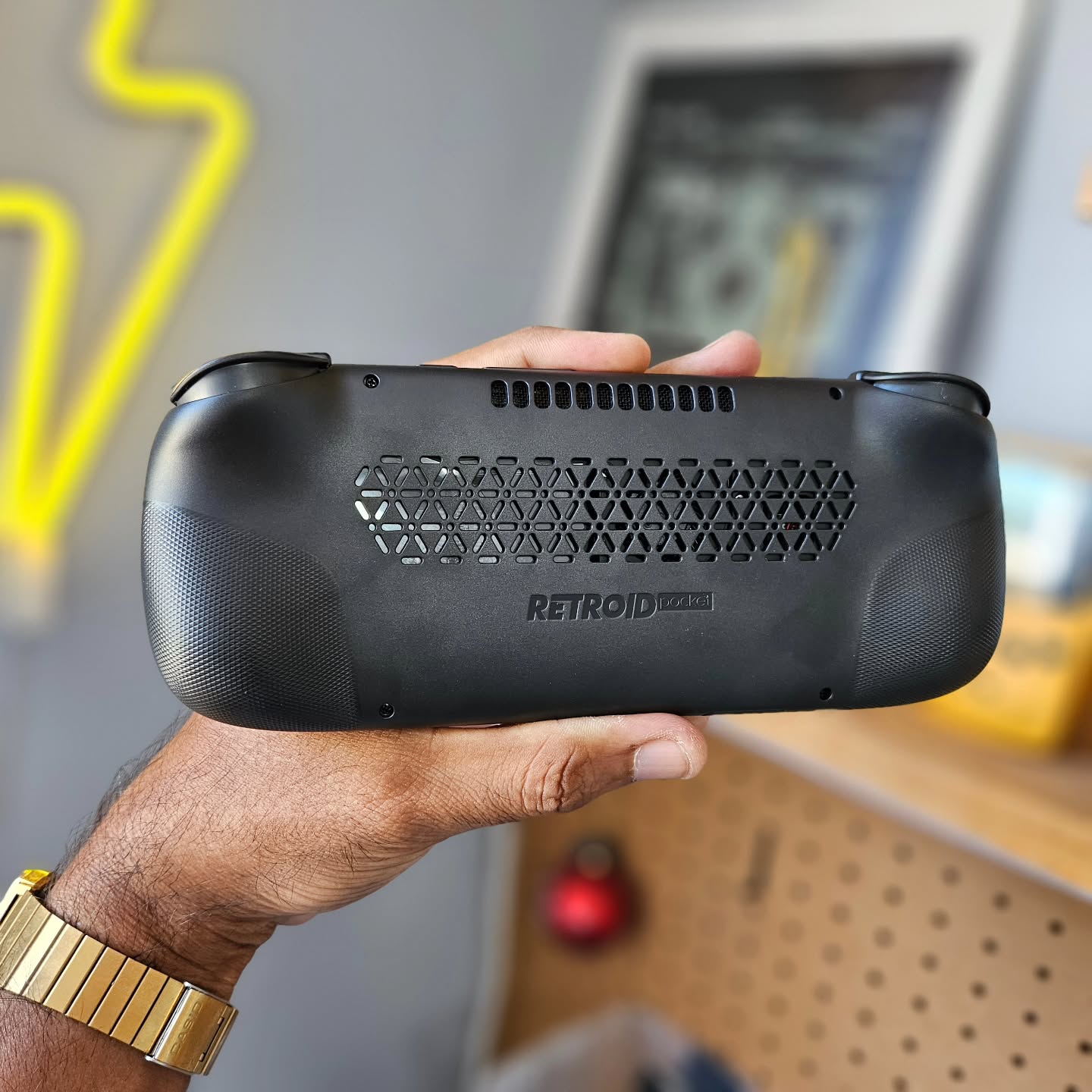 Retroid Pocket 5掌机硬件参数和配置- 掌机圈 Retroid Pocket 5掌机硬件参数和配置- 掌机圈